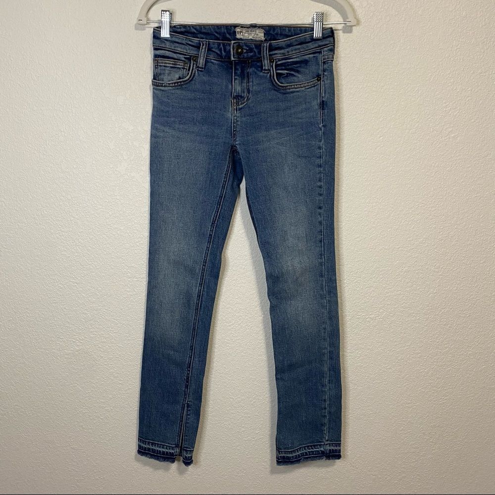 FreePeople Skinny Wash Raw Hem Split Ankle Jean-25 - Picture 3 of 11